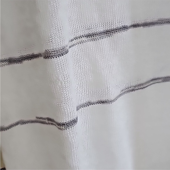 EILEEN FISHER Space-dyed Organic Linen Tee 100% in White / Gray Stripe Size XS - Picture 3 of 5